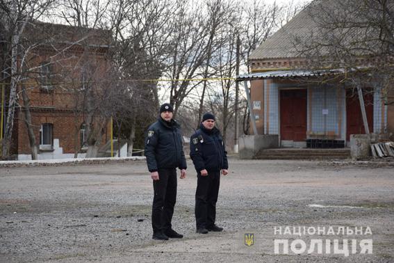 Николаевские правоохранители устроили масштабные учения по предотвращению беспорядков во время выборов 11