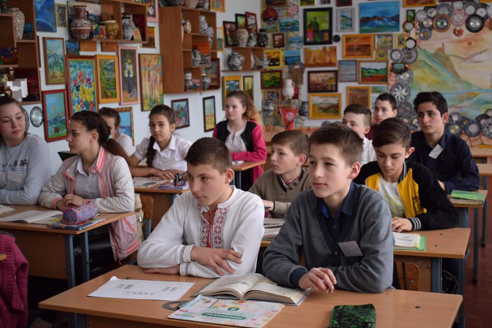 В украинских школах появятся "воспитатели безопасности" 1