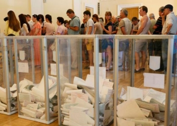 Будут везти, в чем найдут: ЦИК не закупила боксы для транспортировки бюллетеней