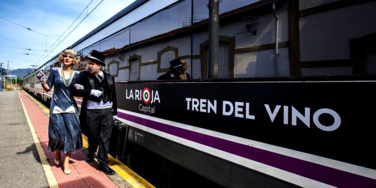 В Испании с конца апреля начнет ходить винный поезд