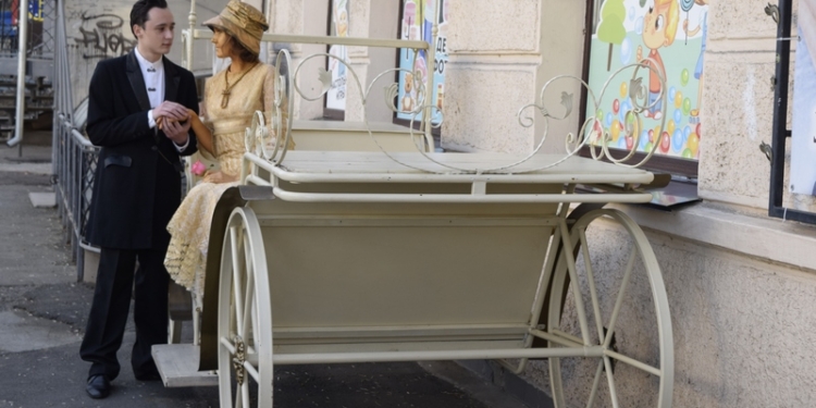 Хотите любви и путешествий – потрите колесо: в Николаеве появилась «волшебная» карета