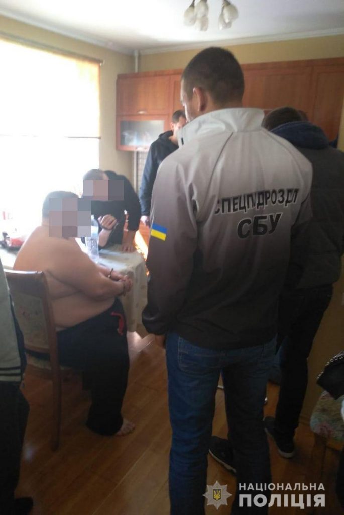 Николаевские правоохранители задержали наркодельцов, которые наладили канал сбыта метадона в Николаеве и Одессе 7