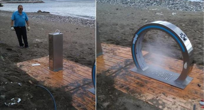 На пляже в Испании появился душ для собак