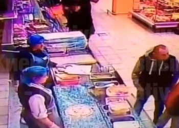 В одном из киевских супермаркетов молодой человек убил покупателя одним ударом