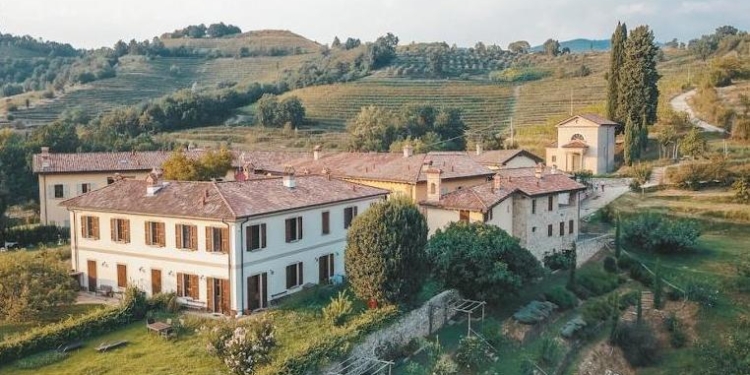 7 млн.евро: в Италии выставили на продажу деревню