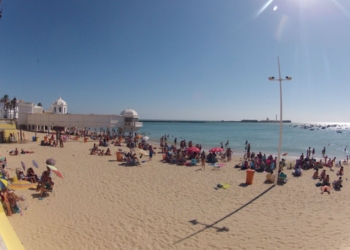 Мудро: в Испании посетители одного из пляжей договорились не говорить о политике