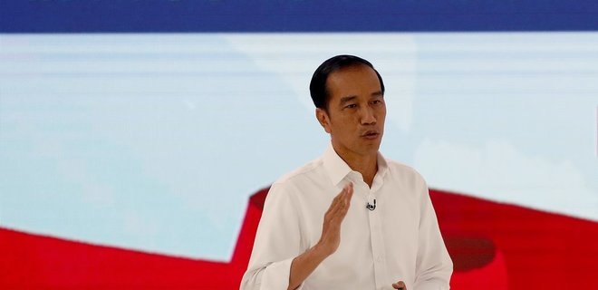 Новые технологии на службе у политиков: президент Индонезии использует в своей предвыборке голограмму