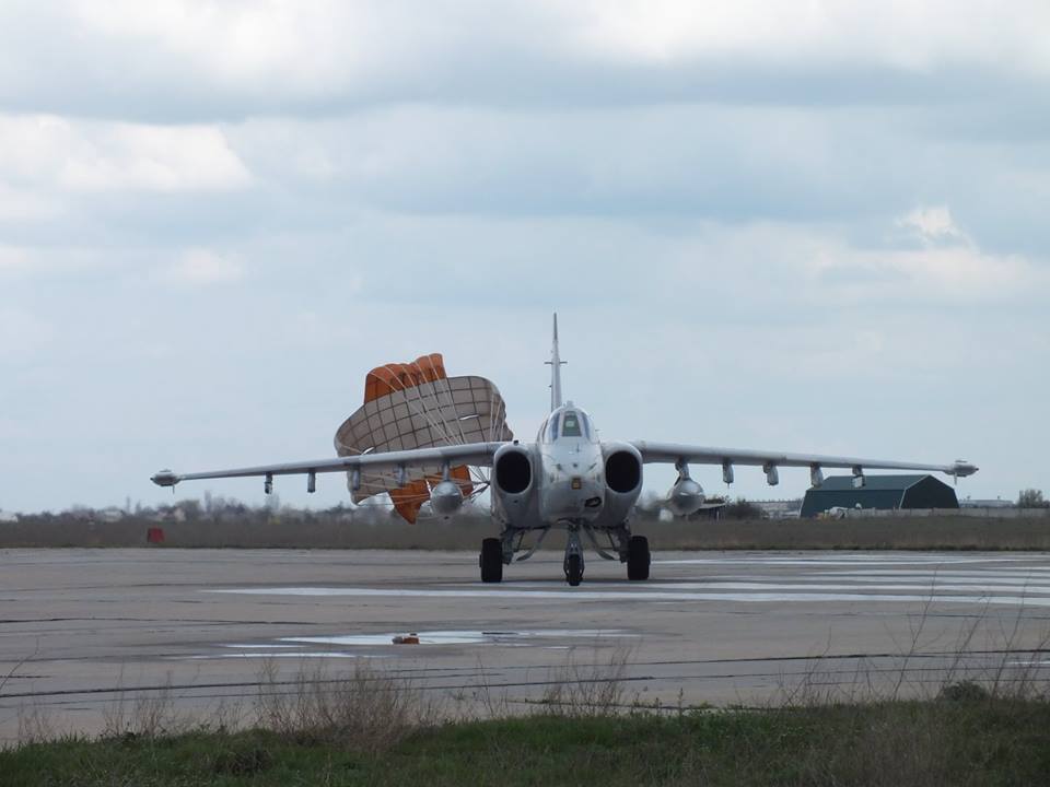 Николаевские авиаторы провели вторые командирские полеты 18