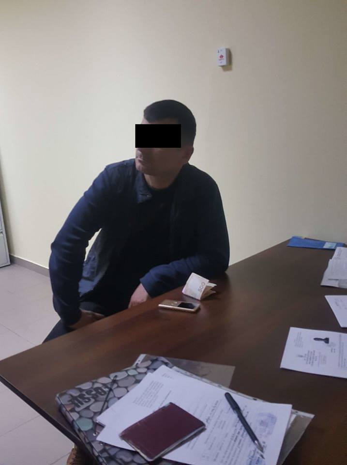На Николаевщине грузина с криминальным прошлым и афганца на 6 месяцев поместят в пункт временного пребывания иностранцев 1