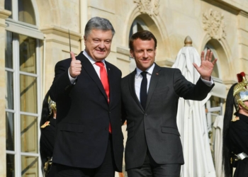 Петр Порошенко встретился с Макроном