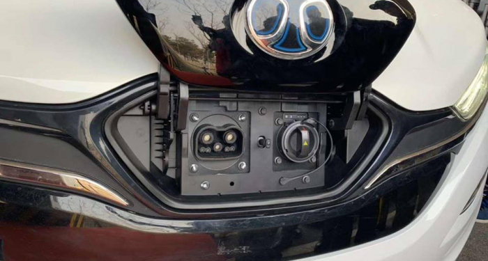 В Швейцарии придумали батарею для электрокара, которая дает заряд на 1000 км