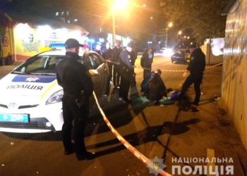 На остановке в Николаеве нашли мертвого мужчину