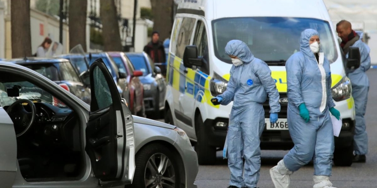 Нападавшего на посольство Украины в Лондоне признали психически больным