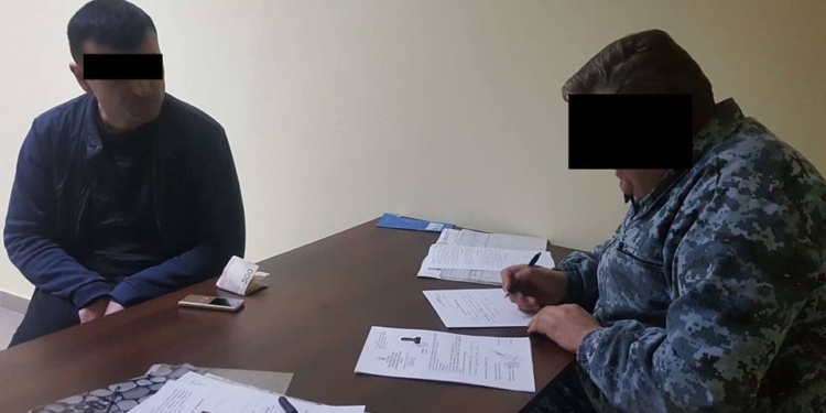 На Николаевщине грузина с криминальным прошлым и афганца на 6 месяцев поместят в пункт временного пребывания иностранцев