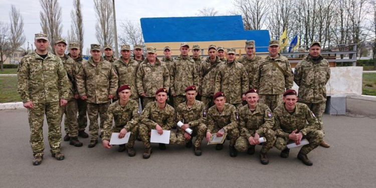 В Николаевской «79-ке» уволились в запас «срочники»