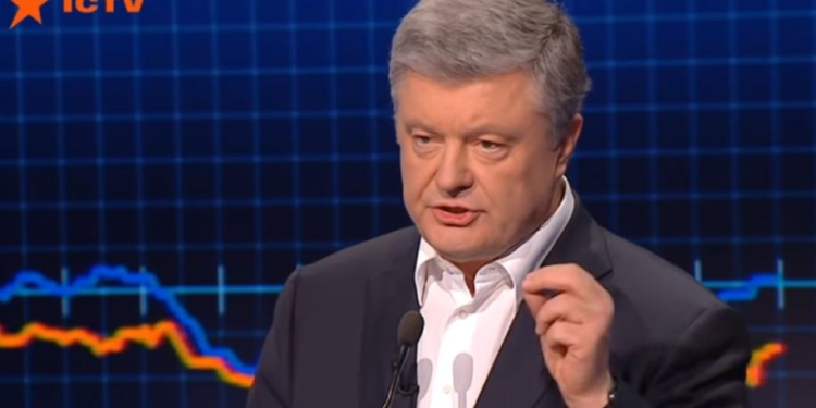 Порошенко пообещал, что своих на важные должности больше назначать не будет