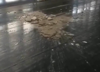 В театре Харькова на детей рухнула штукатурка