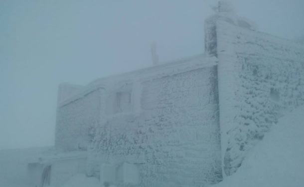В Карпатах бушует снегопад