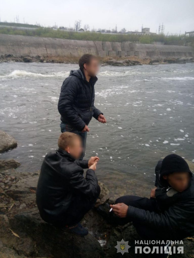 Глаз да глаз нужен: у Александровской ГЭС полиция Николаевщины «засекла» браконьеров 1