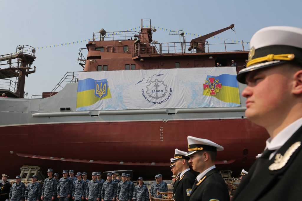 В Киеве спустили на воду первый украинский корабль-разведчик 7