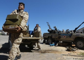 Наступление на Триполи: Евросоюз эвакуировал своих сотрудников из Ливии