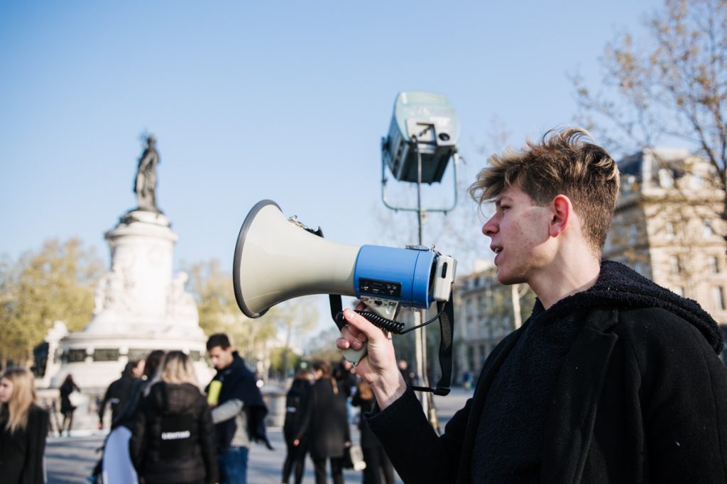 «Верните нашего режиссера» - николаевские студенты устроили в Гааге акцию в поддержку узников Кремля 33