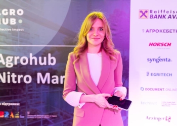 “Интереснее встретиться лично”. Невестка Порошенко и жена Зеленского обменялись сообщениями