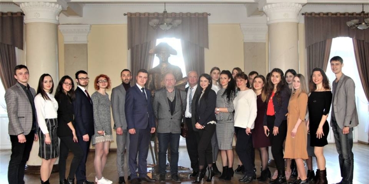 Стартовали студенческие стажировки в Николаевской мэрии: из 113 претендентов отобрали 18