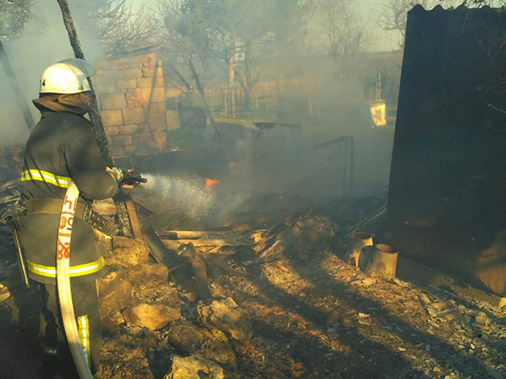На Николаевщине за сутки погасили 6 пожаров в частном секторе 7