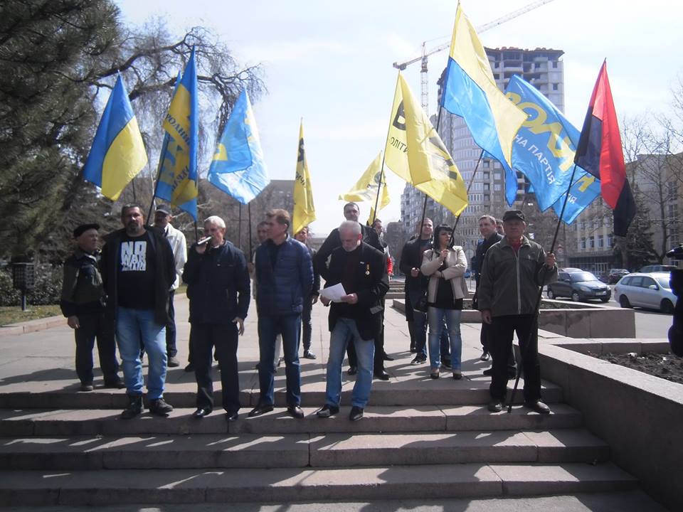 Жители Николаева отметили 5-ю годовщину разгона лагеря "антимайдана" 5