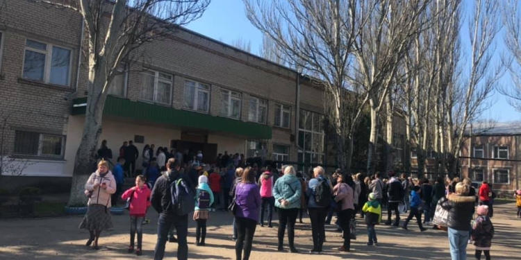 «Ужасная организация». Городская олимпиада в Николаеве началась с давки