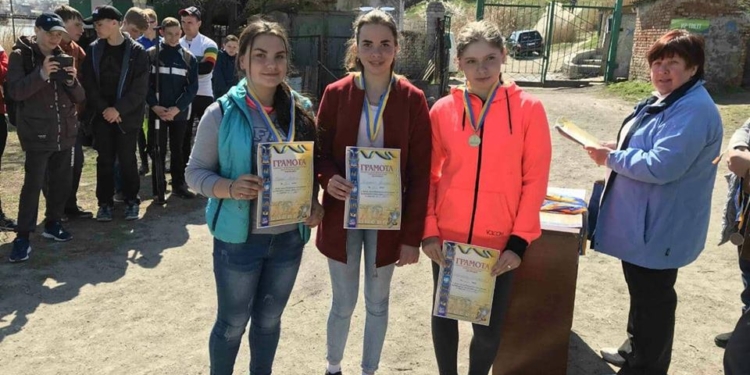 В Николаеве состоялись соревнования среди гребцов на байдарках и каноэ. Первые на воде в этом году