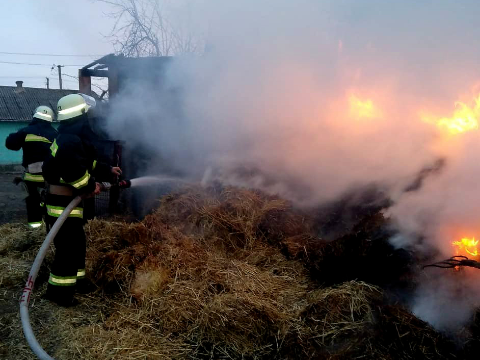 За прошедшие сутки на Николаевщине в одном из пожаров в частном секторе пострадал мужчина – загорелось электроодеяло 17