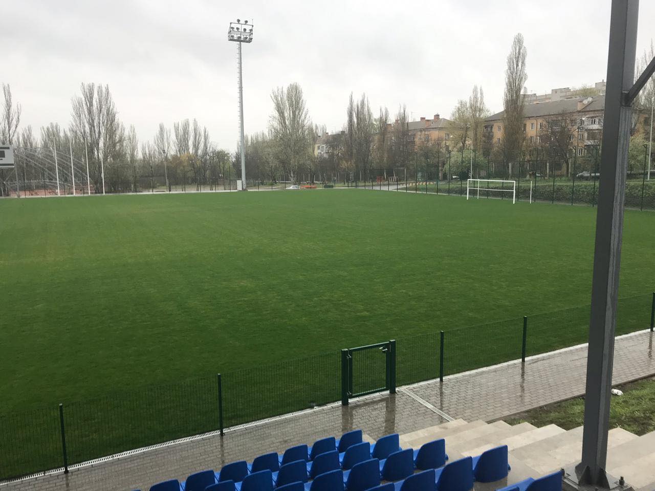 Центральный городской стадион Николаева после зимней паузы возвращается к спортивной жизни