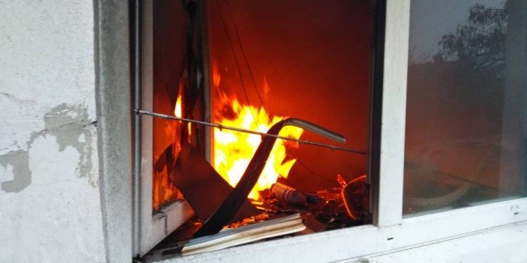 На Николаевщине сегодня утром тушили пожар в школе – подозревают поджог