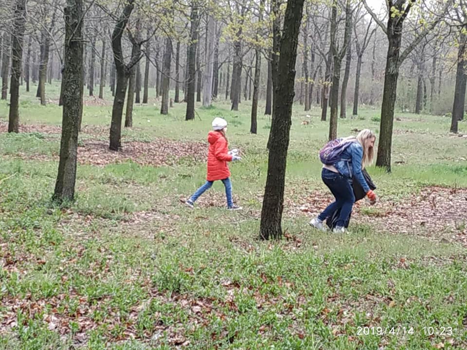 Николаевцы навели чистоту в парке «Дубки» 19