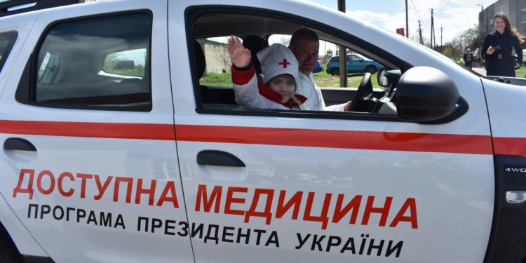 «Открытие сельских амбулаторий – наглядное доказательство того, что начатые Президентом реформы действительно работают», – Алексей Савченко