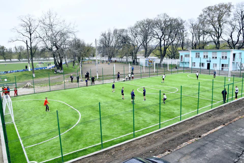 Растите умными и здоровыми: в Николаевской области успешно строят современные спортплощадки 16