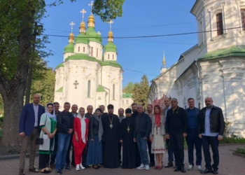 Делегация ПЦУ отправляется в Иерусалим за благодатным огнем