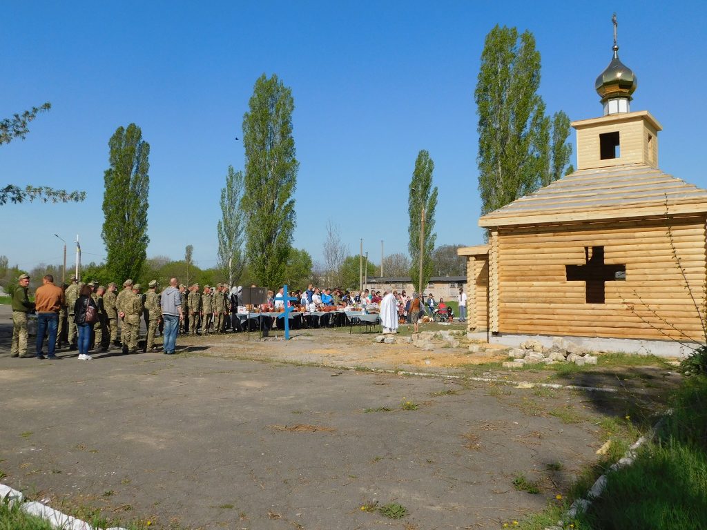 Один из любимых праздников. Николаевские военные летчики тоже отмечают Пасху 2