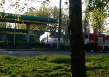 ОБНОВЛЕНО. В Николаеве на автозаправке произошла утечка газа. Электричество в Соляных временно отключат