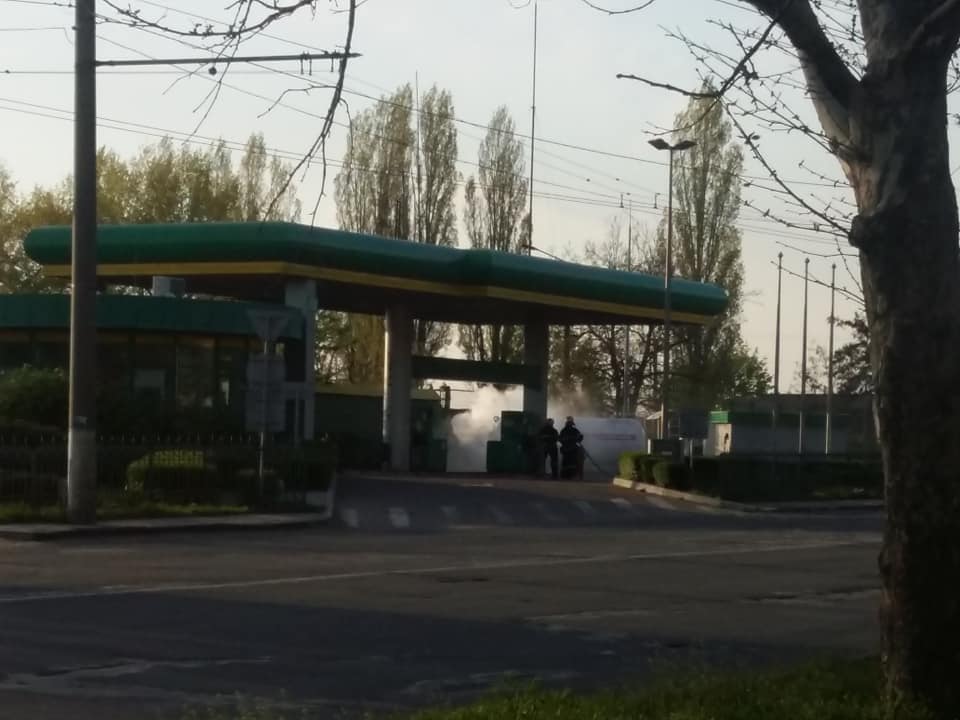 ОБНОВЛЕНО. В Николаеве на автозаправке произошла утечка газа. Электричество в Соляных временно отключат 5