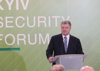 Порошенко сравнил избирательную кампанию с фильмом “Эквилибриум”