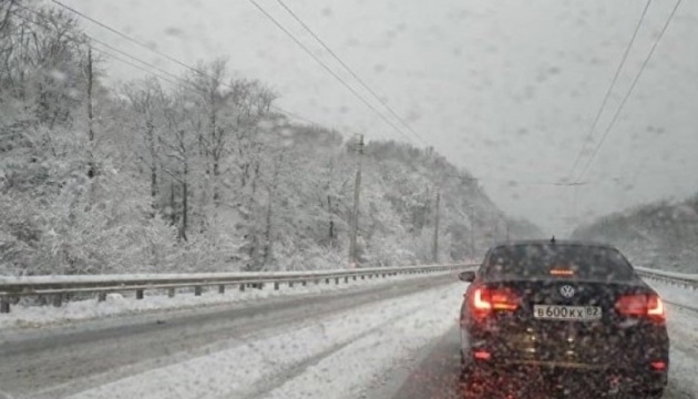 Крым засыпало снегом