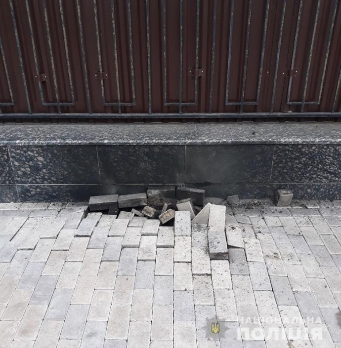 Возле посольства РФ в Киеве произошел взрыв. Полиция назвала причину 1