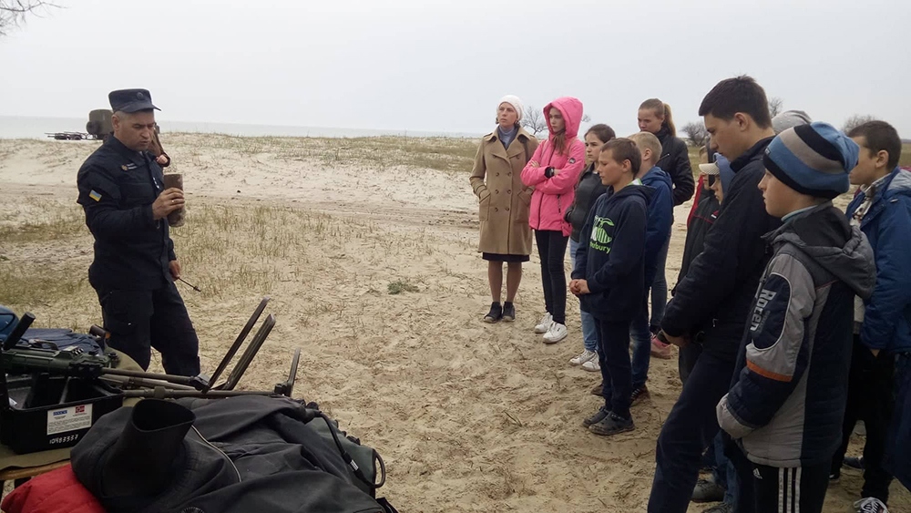 В прибрежной зоне Кинбурна спасатели Николаевщины нашли и обезвредили 70 снарядов времен прошлых войн 17