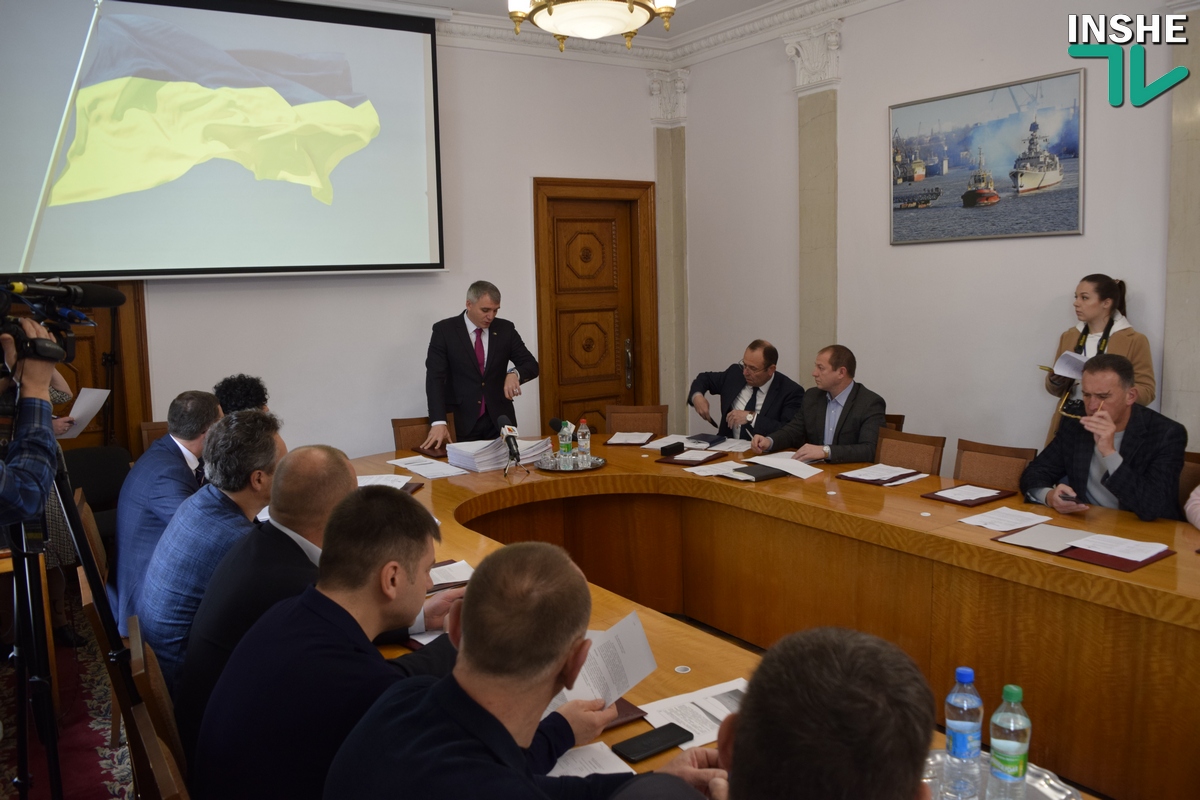 Сенкевич убирает киевлянина Крейнина и экс-губернатора Садыкова из исполкома