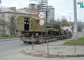 Завтра на Варваровском мосту начнут латать ямы
