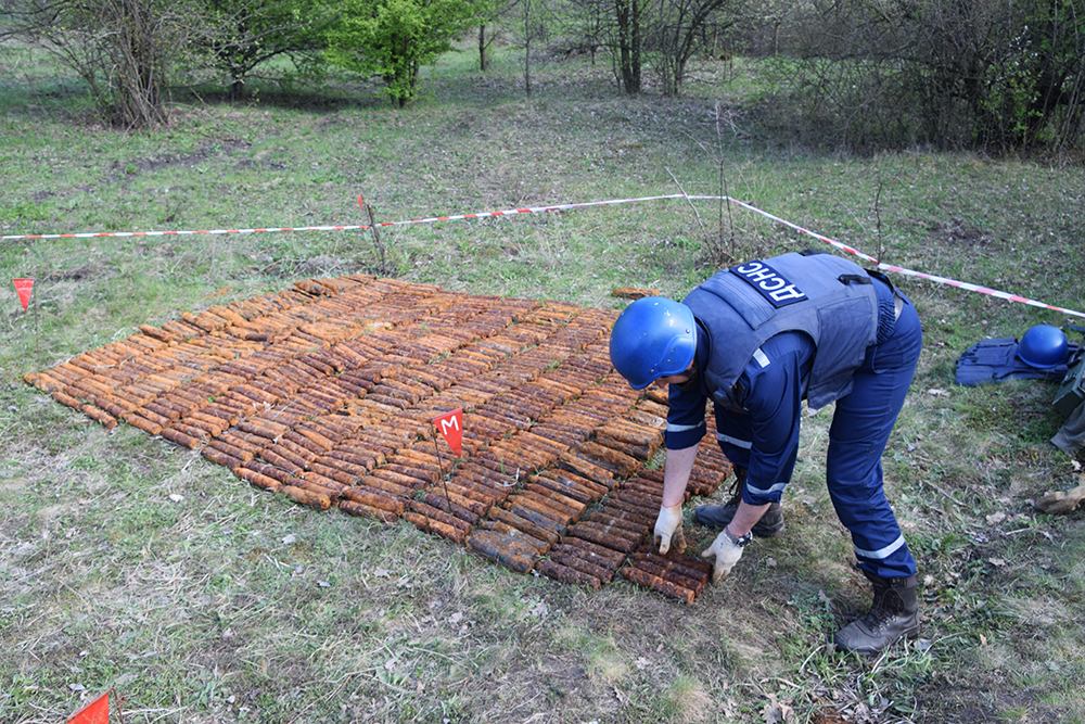 На Николаевщине пиротехники за несколько дней нашли более 1600 взрывоопасных предметов 7