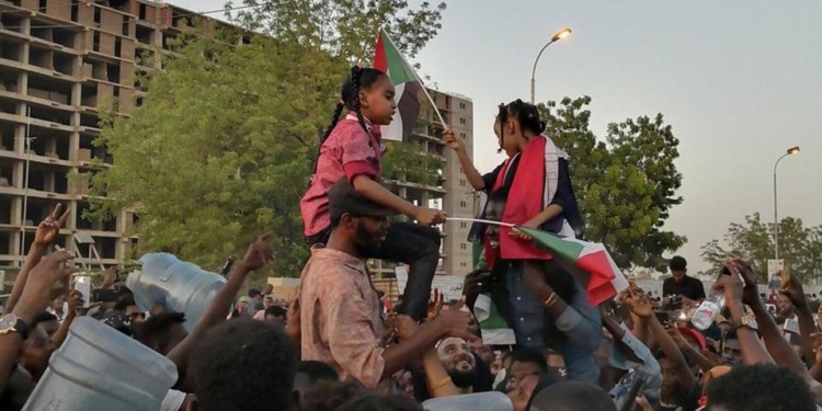 Военный переворот в Судане: президента страны отстранили от должности